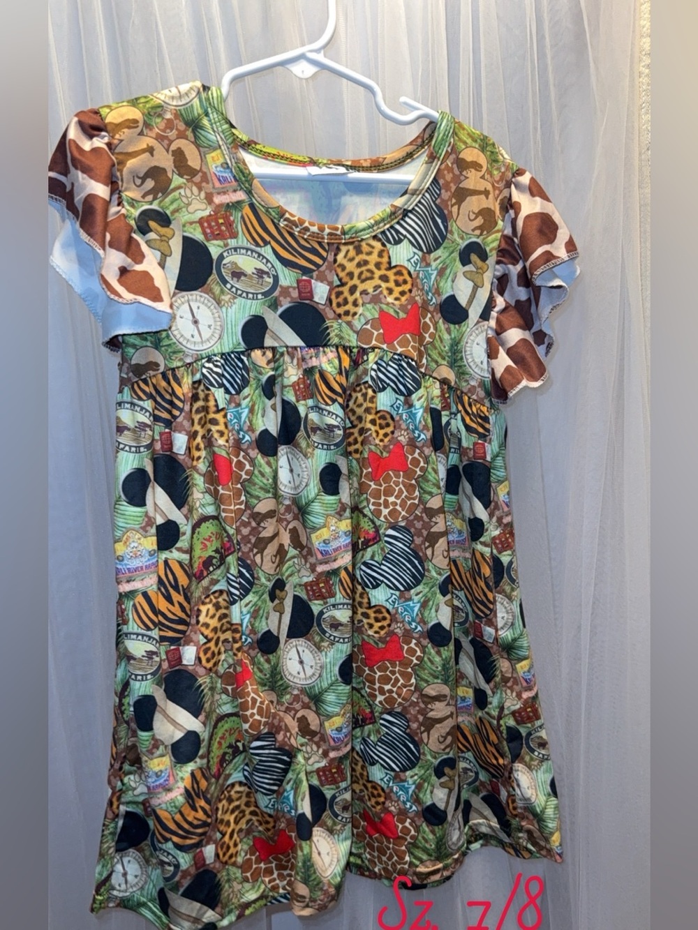 Girls' sz. 7/8 Disney Animal Print Short Sleeve short set.